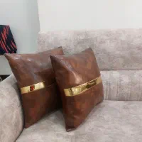 کوسن مبل با رویه چرم اصل|مبلمان خانگی و میز عسلی|اندیشه, اندیشه فاز ۱|دیوار