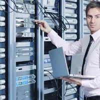 فروشنده ونیروی فنی