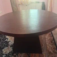 میز گرد جدا می‌شود