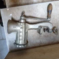 چرخ گوشت قدیمی