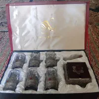 با سلام یک دست سرویس استکان همرا ه با قندان قاشق