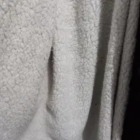 بارونی دخترانه|لباس|قدس, شهرقدس|دیوار