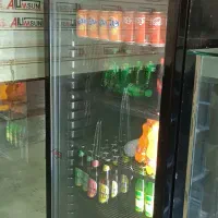 یخچال ویترینی در حد نو