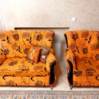 مبل راحتی و میز تلویزیون در حد نو و فرش ۶ متری|مبلمان خانگی و میز عسلی|تهران, صادقیه|دیوار