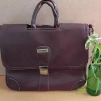 کیف چرم نسبتا بز رگ|کیف، کفش، کمربند|رشت, فلسطین|دیوار