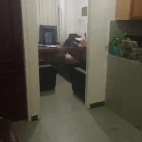 اتاق از واحد دفتری برای همکاران حقوقی  با میز|اجارهٔ دفتر کار، اتاق اداری، مطب|ارومیه, |دیوار