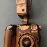 دوربین عکاسی نیکون NIKON ژاپن با فلش