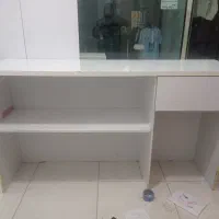 میز فروشگاه و نیمکت