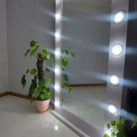 آینه ایستاده