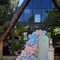 بادکنک‌آرایی تولدومراسم اجرای حرفه‌ای