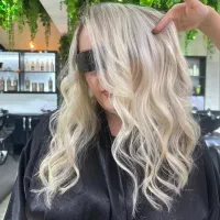 رنگ مو و رنگ و لایت|خدمات آرایشگری و زیبایی|تنکابن, |دیوار