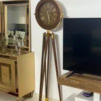 ساعت ایستاده