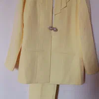 کت شلوار رنگ لیموی سایز 42 قیمت یک میلیون