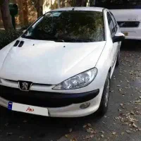 پژو 206 صندوقدار V8 مدل 99 پلمپ بی رنگ