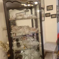 بوفه و درخت دکوری