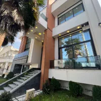 ویلا پنج خواب با استخر اختصاصی نزدیک به دریا