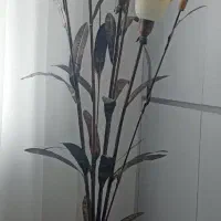 آباژور ایستاده