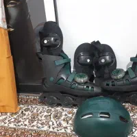 دو عدد اسکیت با وساییل روانسر|دوچرخه، اسکیت، اسکوتر|روانسر, |دیوار