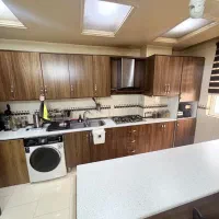 ۸۵ متر ۲ خواب دارای پارکینگ،انباری،آسانسور