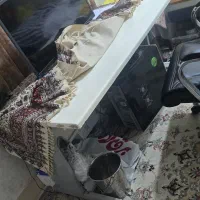 میز کامپیوتر پایه فلزی