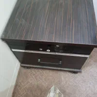 تخت دو نفره و میز آرایش و کمد لباسی|تخت و سرویس خواب|مرودشت, فاز دوم شهرک فرهنگیان|دیوار