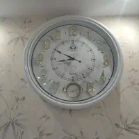 ساعت دیواری نو همراه کارتن