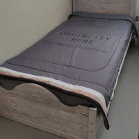 تخت در حد نو