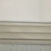 پرده ی بالای حمام یا انباری