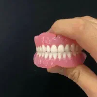 دندان مصنوعی با تعرفه دولتی و اقساط|خدمات آرایشگری و زیبایی|پرند, فاز ۵|دیوار