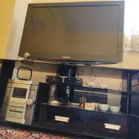 تلویزیون سامسونگ ومیز تلویزیون و