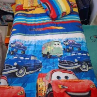 ست روتختی و فرش کودک طرح مک کویین