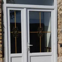 درب و پنجره های دوجداره upvc و توری پلیسه