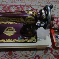 چرخ خیاطی قدیمی در حد نو