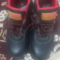 کفش  ایمنی  کار  استاندارد  ضد  آب  ضدحریق سایز۴۴|کیف، کفش، کمربند|دوگنبدان, |دیوار