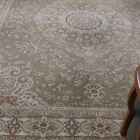 دو فرش ۱۲ متری و یه فرش کناره و یه جفت پشتی