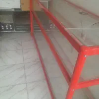 یک ویترین دومتری ترو تمیز بدون رنگ|بوفه، ویترین، کنسول|قیدار, |دیوار