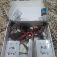 یک جفت لامپ زنون کار کرده