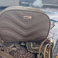 کیف|کیف، کفش، کمربند|قروه, |دیوار