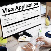 انجام امور سفارتها و اخذ ویزا