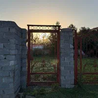 زمین مسکونی ۵۷۰ متری  فونداسیون و دیوارکشی کامل|فروش زمین و ملک کلنگی|اطاقور, |دیوار