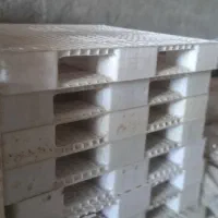 خرید وفروش پالت  چوبی وپالت  پلاستیکی و سلفون|عمده‌فروشی|قم, جمکران|دیوار