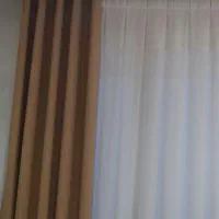 فرش و کناره پرده