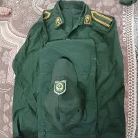 دو دست لباس نظامی و یدونه اورکت