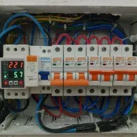 برقکار برقکاری برق کار سیم کش سیم کشی لاین نوری