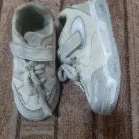 فروش تعدادی کفش بچگانه|کفش و لباس بچه|دوگنبدان, |دیوار