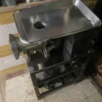 چرخ گوشت صنعتی ۳۲ موتور بزرگ سالم و آماده کار