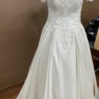 تعدادی لباس عروس کاملا نو|لباس|مشهد, ویلاشهر|دیوار