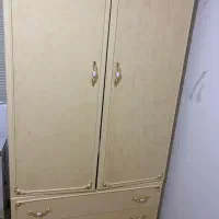 میز توالتو وکمد لباس مربوطه