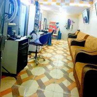 نیازمند یک همکار ارایشگر