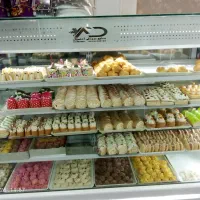 ارسال شیرینی به سراسر شهر واستان